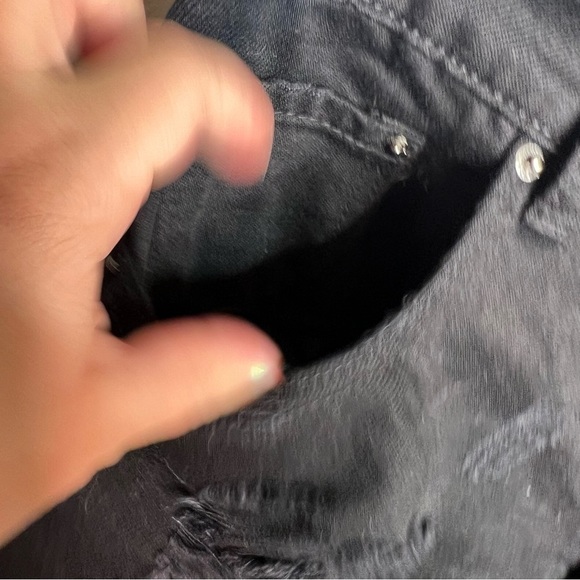 BNWOT Black Distressed Hem Shorts W/ Small Rips - Picture 6 of 7